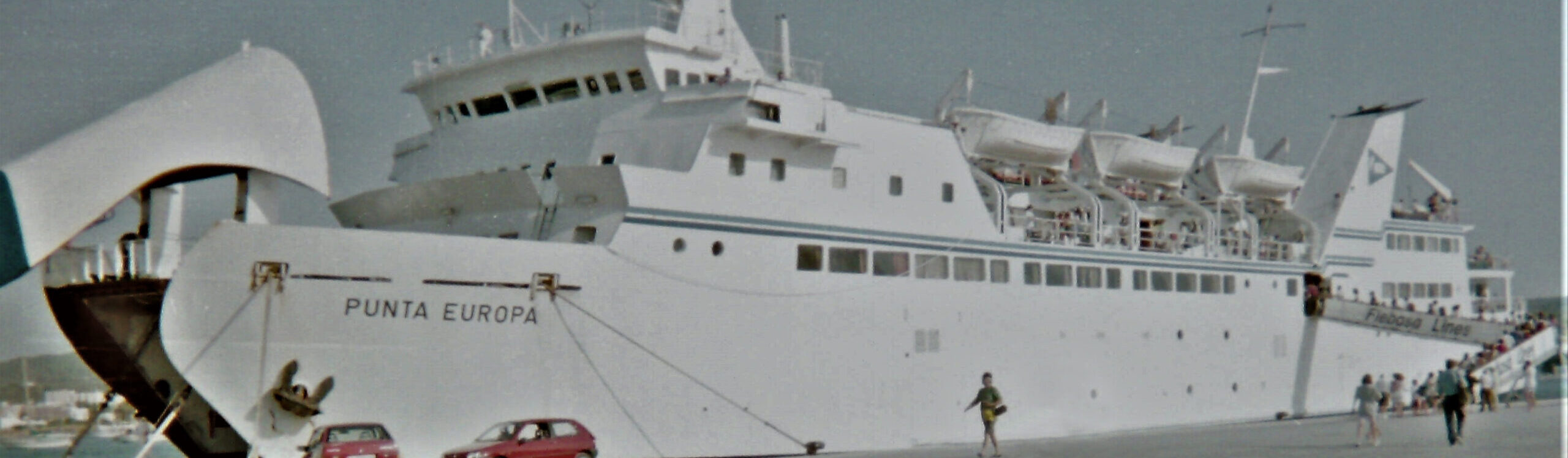 Foto barco pasajeros